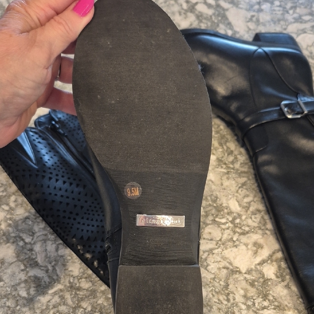Gianni Bini Black Leather Perforated Boots - Picture 13 of 16